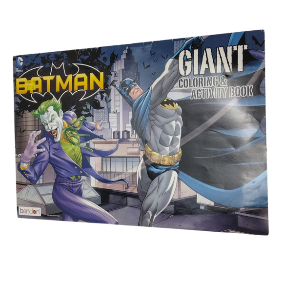 Batman Giant Coloring & Activity Book DC Comics Bendon 2011 - Picture 2 of 4